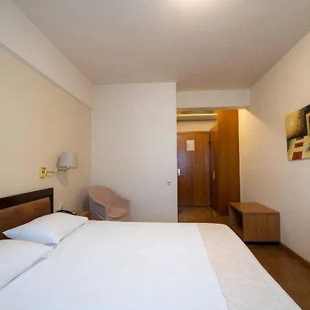 Ξενοδοχείο Portaria Hotel 4*